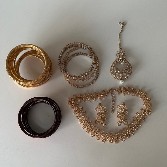 Deep purple and gold Lehenga - Picture 5 of 7